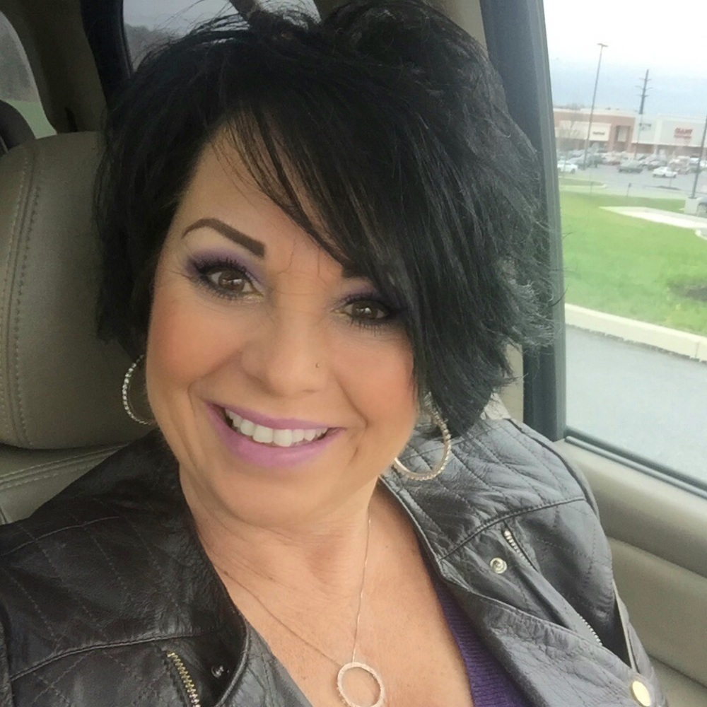 Meet your Posher, Renee